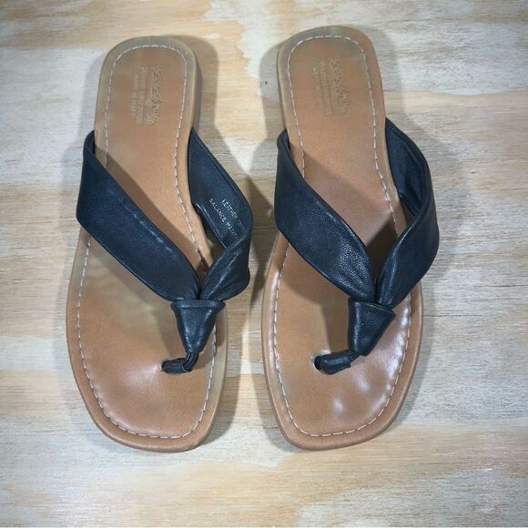 Coach and Four Black Leather Thong Sandals Women’s Size 11 - Picture 1 of 7